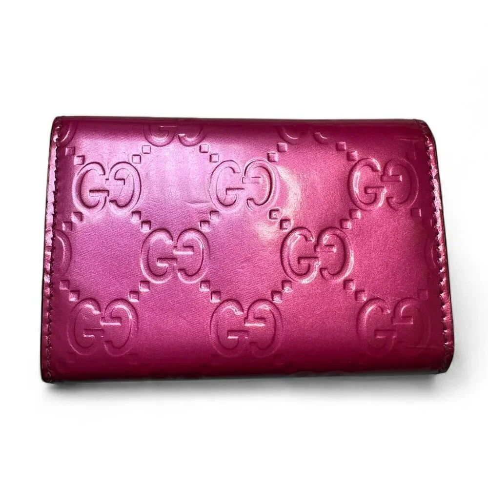 GUCCI Pink Sima Leather Lovely Hearts Key Case with Gold-Tone Heart